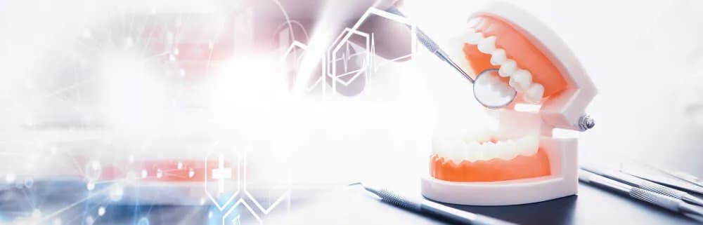 Jak dbać o implanty zębów, aby uniknąć problemów i bólu?