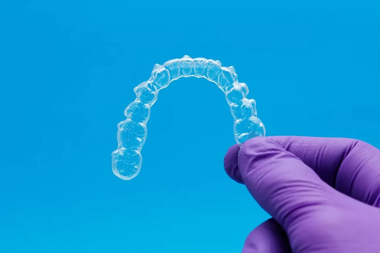 Nakładki na zęby w których można jeść – komfort bez ograniczeń