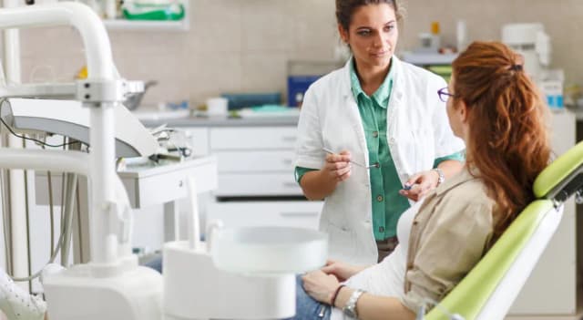 Ile kosztuje znieczulenie u dentysty prywatnie? Sprawdź ceny i typy