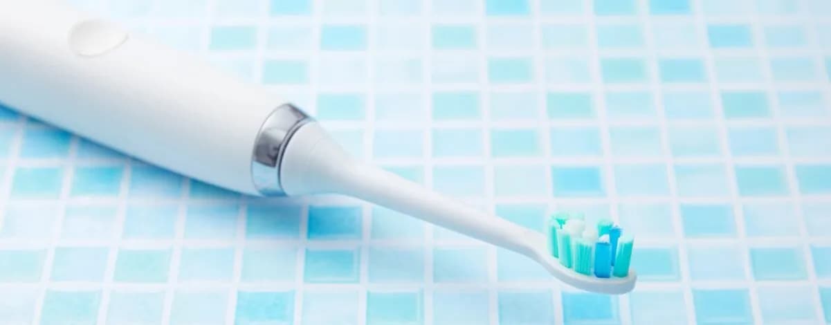 Szczoteczka soniczna jaka najlepsza – poznaj topowe modele i opinie